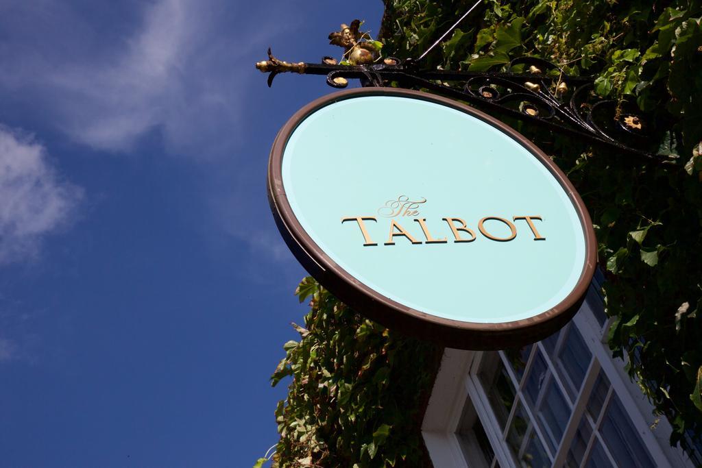 The Talbot Inn Вокінг Екстер'єр фото